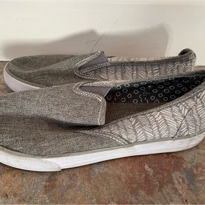 Boat shoes size 4 Harper Canyon